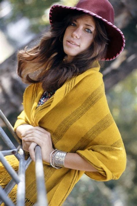 Gorgeous Photos of Carly Simon in London, 1971